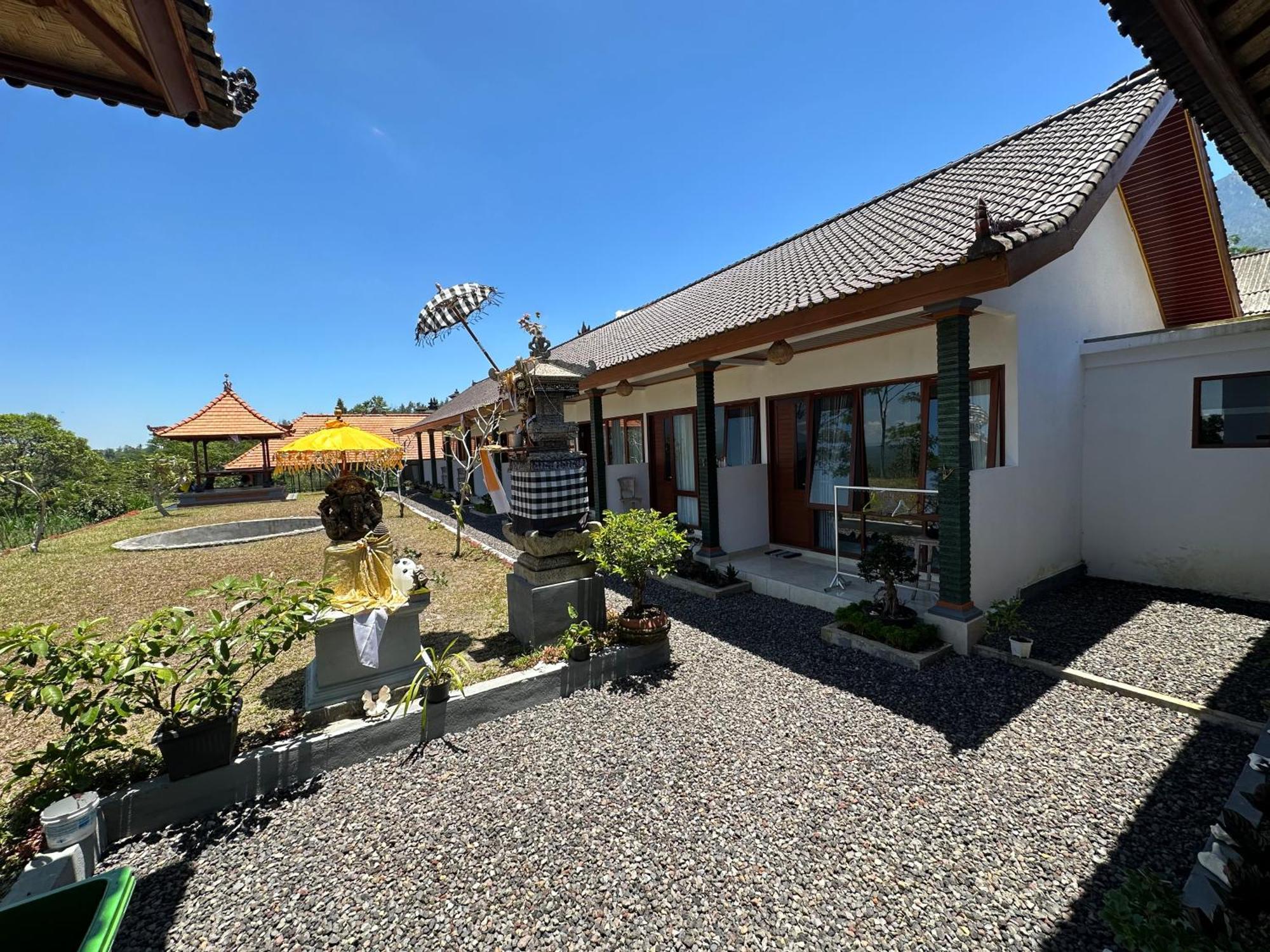 Bali Basuki Retreat Center Leilighet Besakih Eksteriør bilde