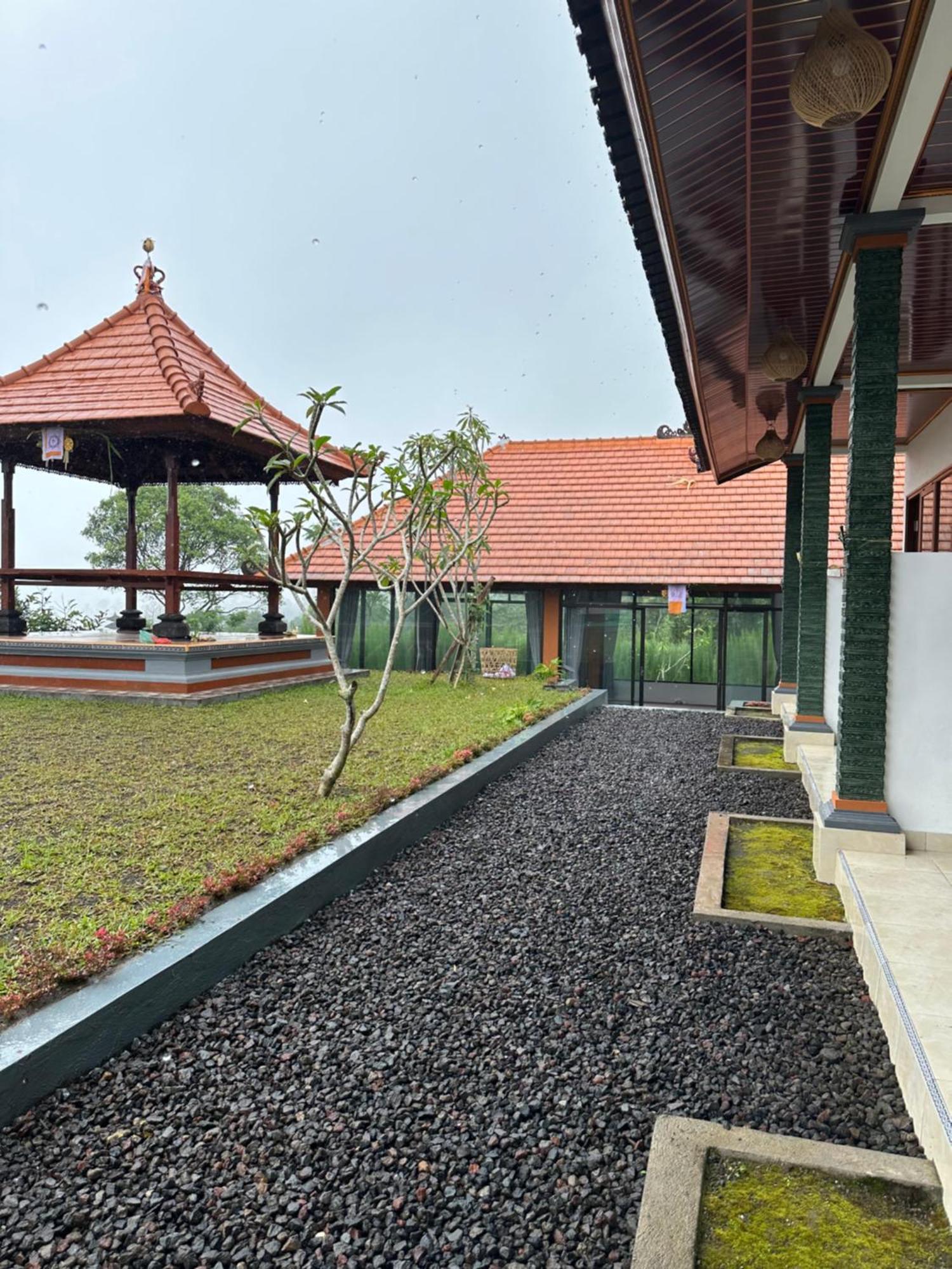 Bali Basuki Retreat Center Leilighet Besakih Eksteriør bilde