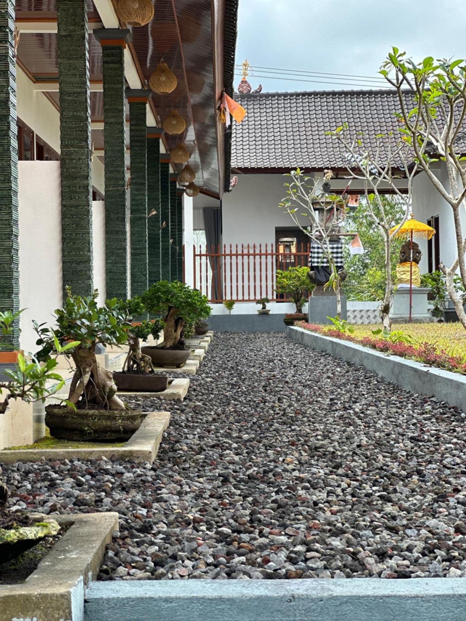 Bali Basuki Retreat Center Leilighet Besakih Eksteriør bilde